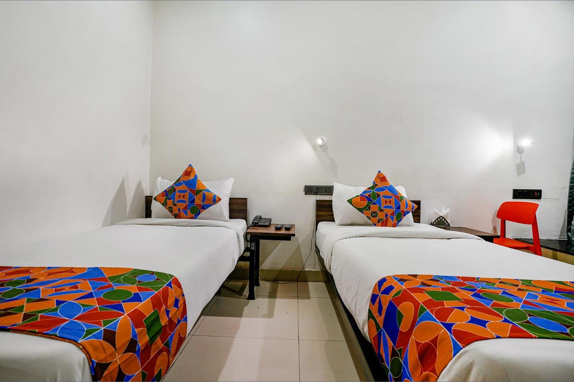 Fabhotel Lotus I Surat Exterior photo