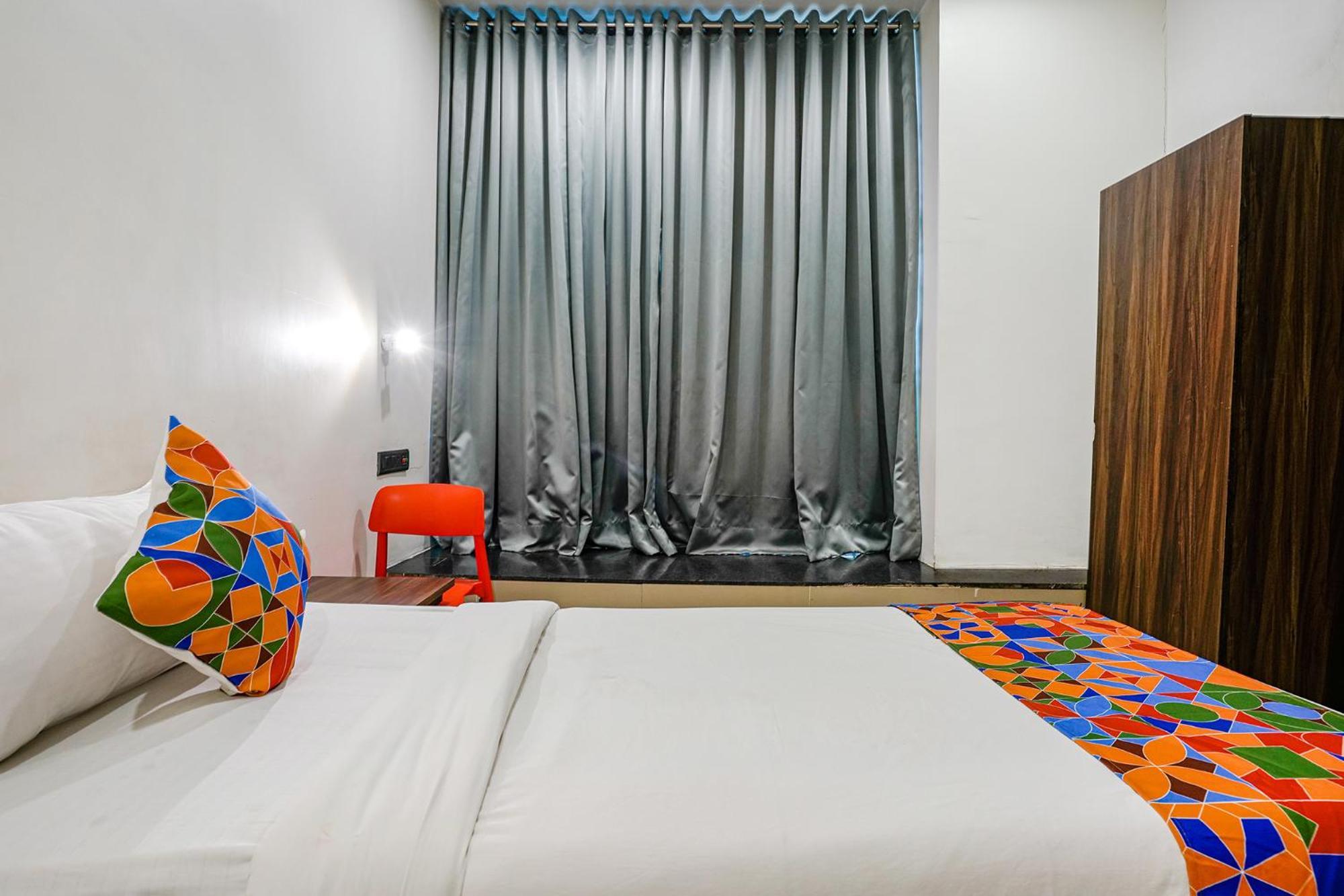 Fabhotel Lotus I Surat Exterior photo