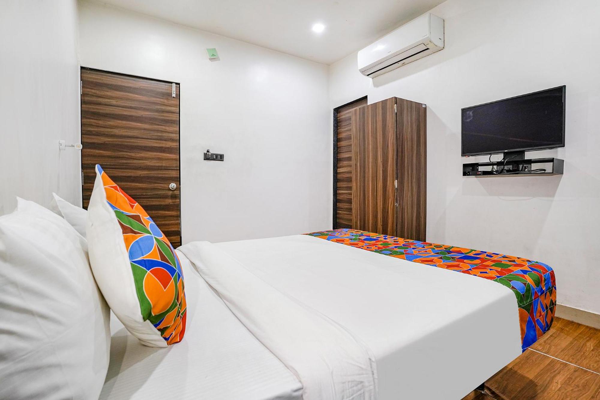 Fabhotel Lotus I Surat Exterior photo